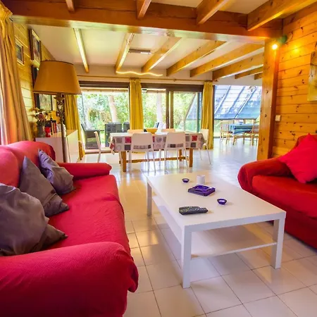 Chalet Con Piscina, Wifi Y Smart Tv Holiday home *